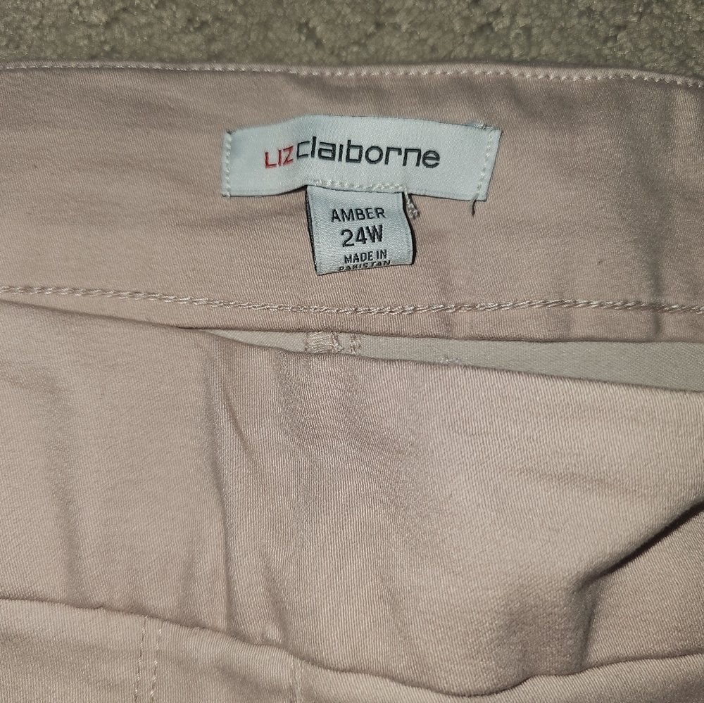Liz Claiborne Womens Plus Size Pink Midrise Shorts - Picture 2 of 3